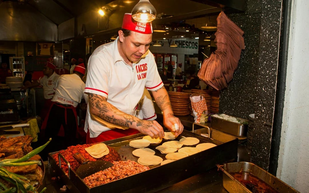 Mexico City Taco and Mezcal Night Tour Image 1