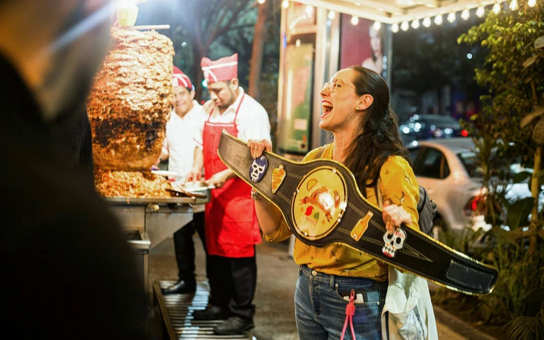Mexico City Taco and Mezcal Night Tour Image 3