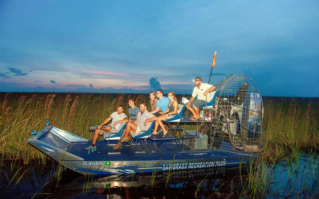 Miami: Sawgrass Recreation Park Airboat Tour at Night Image 1