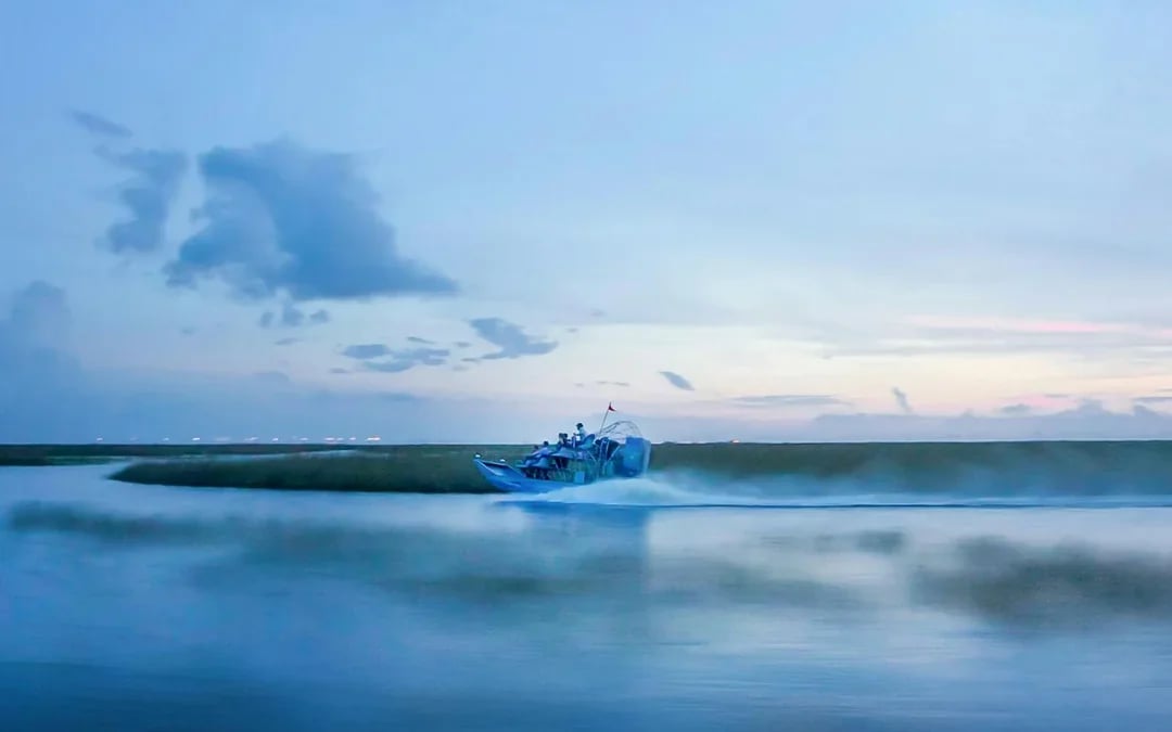 Miami: Sawgrass Recreation Park Airboat Tour at Night Image 5