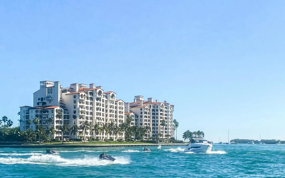 Miami Skyline Cruise of Millionaires’ Homes and Biscayne Bay Image 4