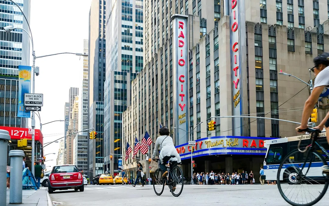 Midtown Manhattan Walking Tour + SUMMIT One Vanderbilt Ticket Image 3