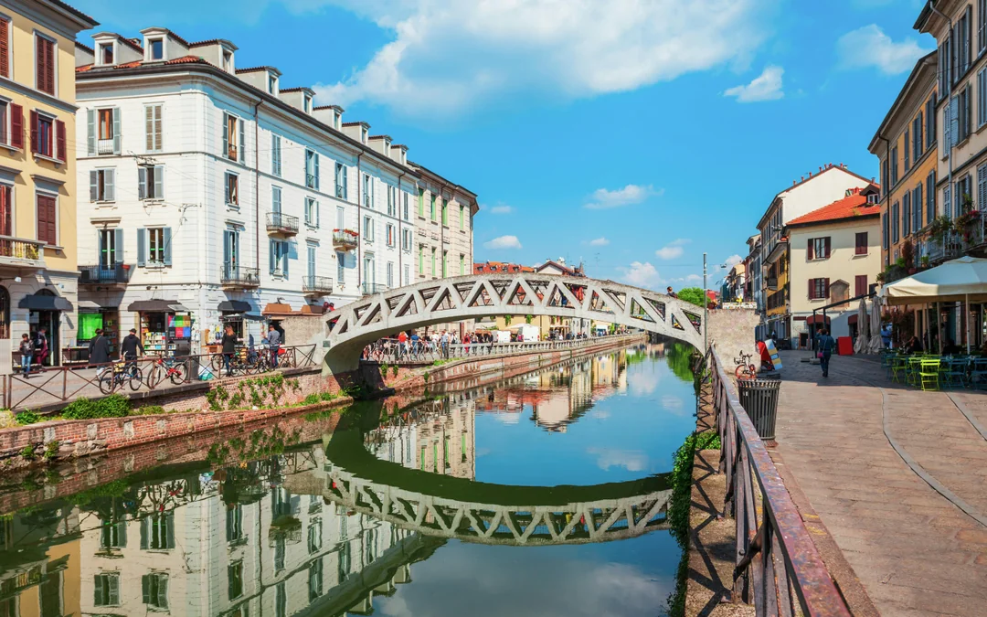 Milan Navigli Boat Cruise Image 3