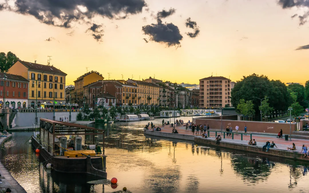 Milan Navigli Boat Cruise Image 4