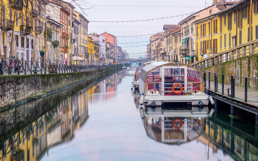 Milan Navigli Boat Cruise Image 8