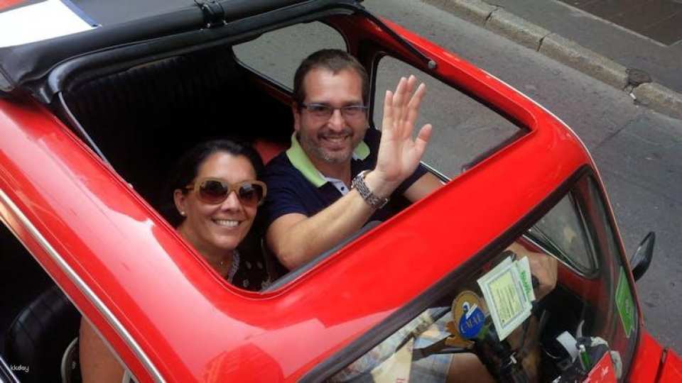 Milano highlights 30 minutes private tour by vintage car