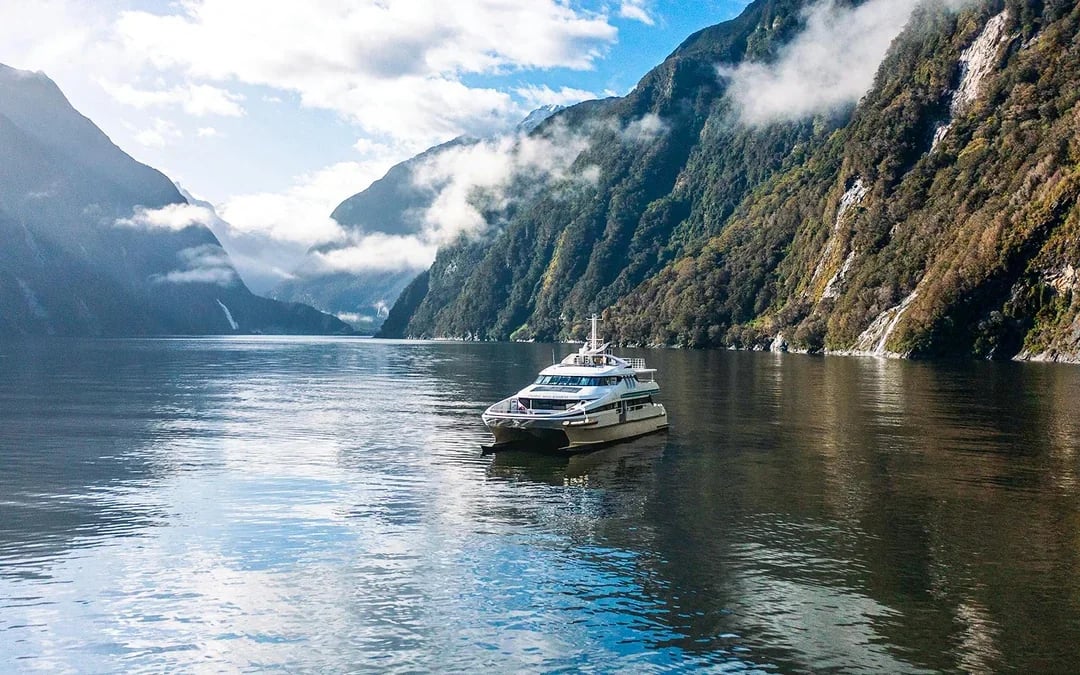 Milford Sound Cruise Image 1