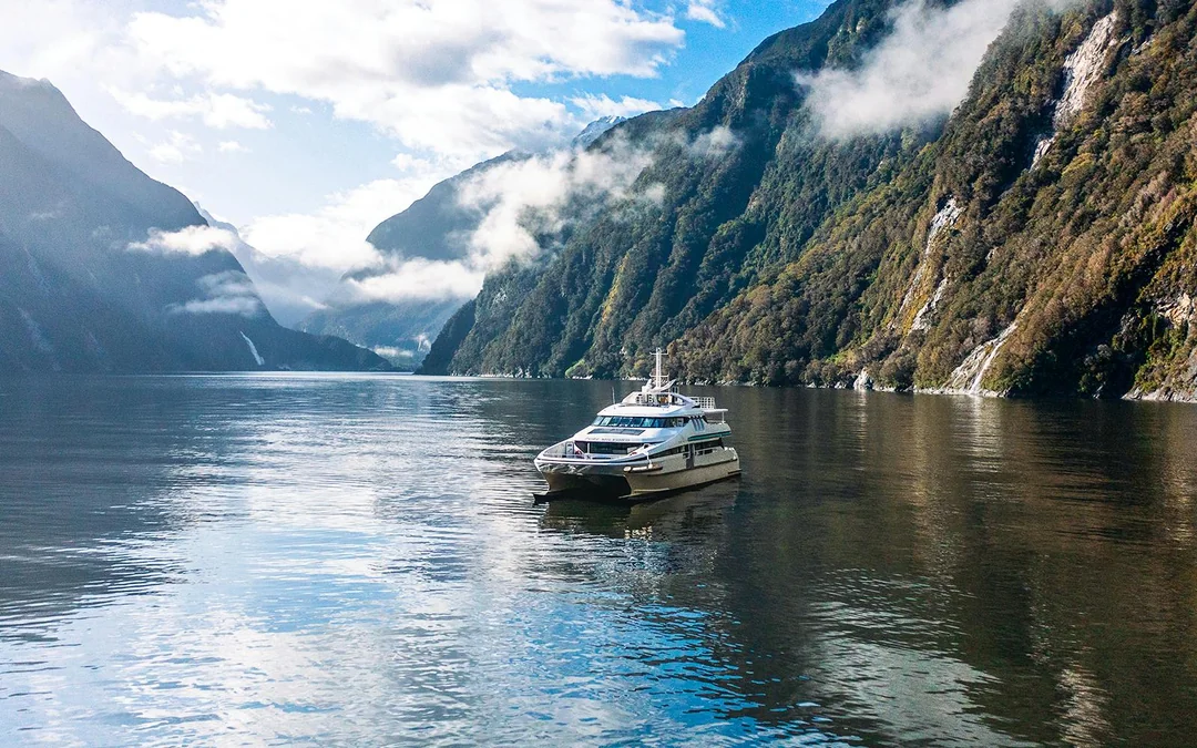 Milford Sound Cruise Image 1