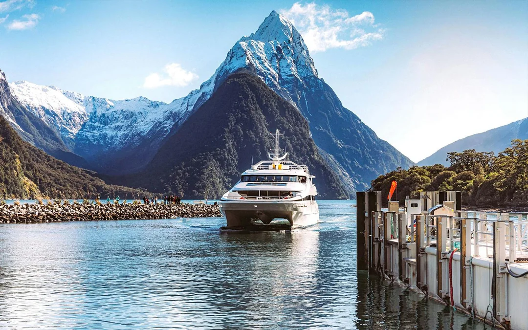 Milford Sound Cruise Image 5