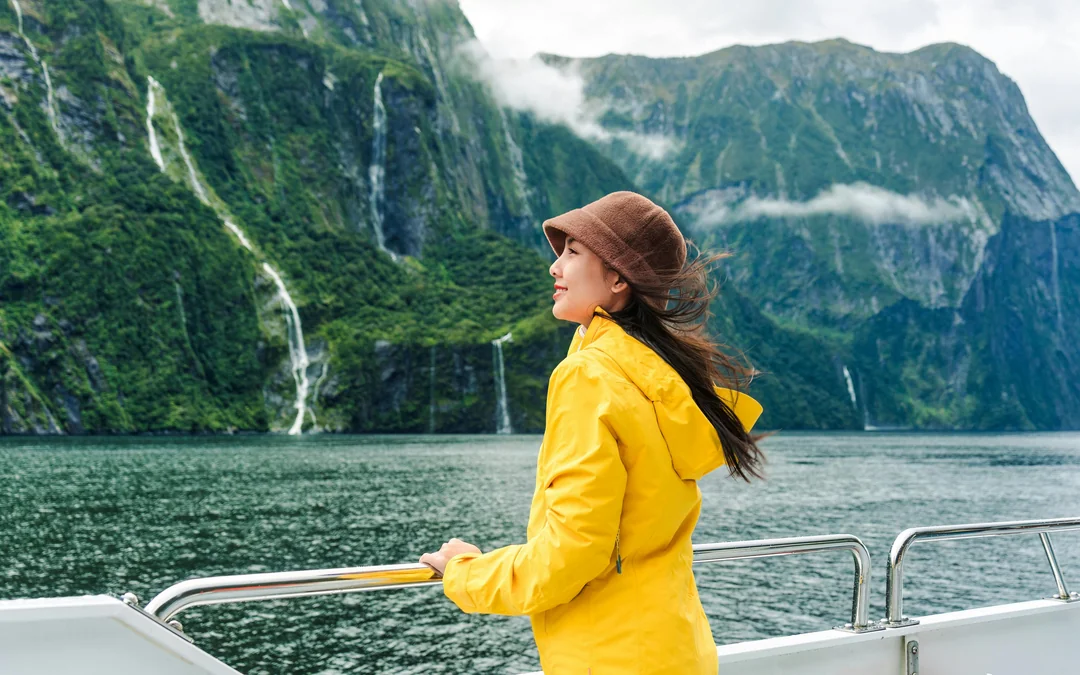 Milford Sound Nature Cruise with the Captain's VIP Lounge Image 2