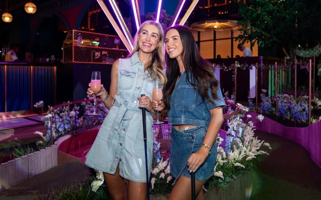 Mini Golf Experience at Swingers with Three Drinks Included Image 2