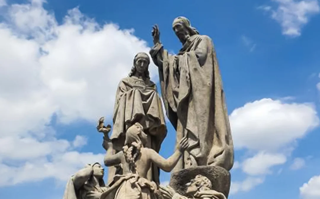 Mobile-Guided Tour of Charles Bridge & Tower with Optional VR Experience Image 4
