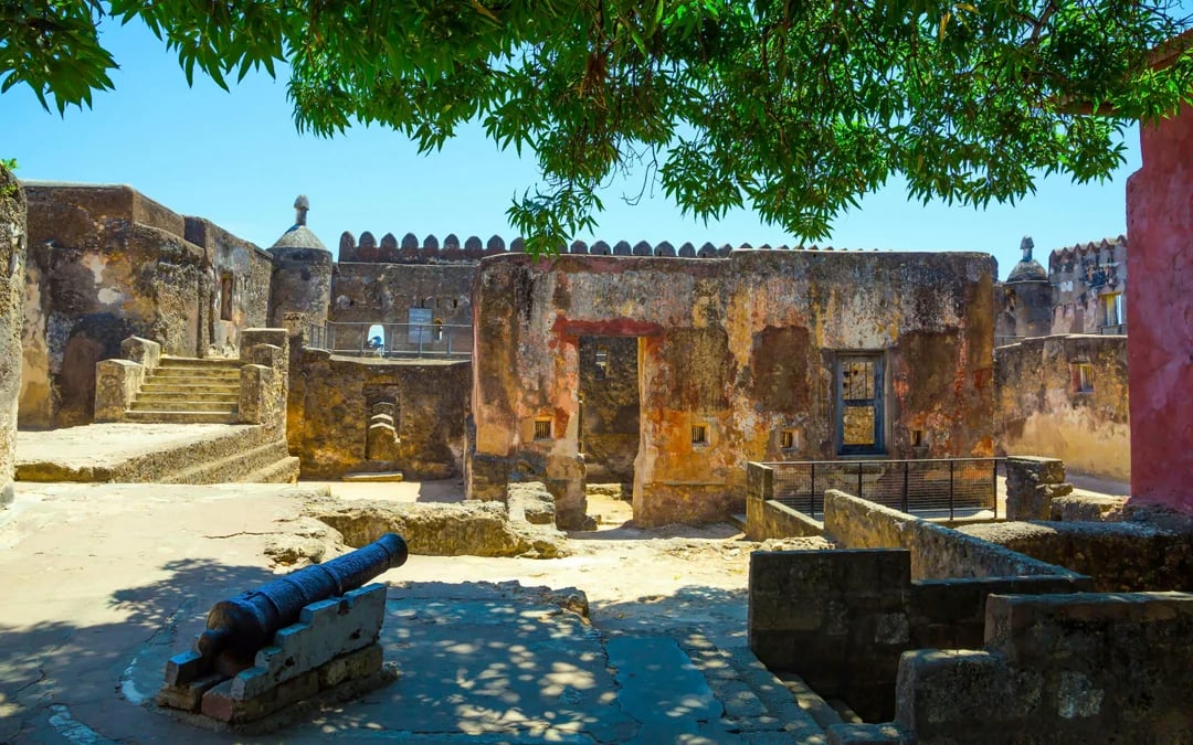 Mombasa: City Sightseeing Guided Walking Tour With A Tuk Tuk Ride Image 3