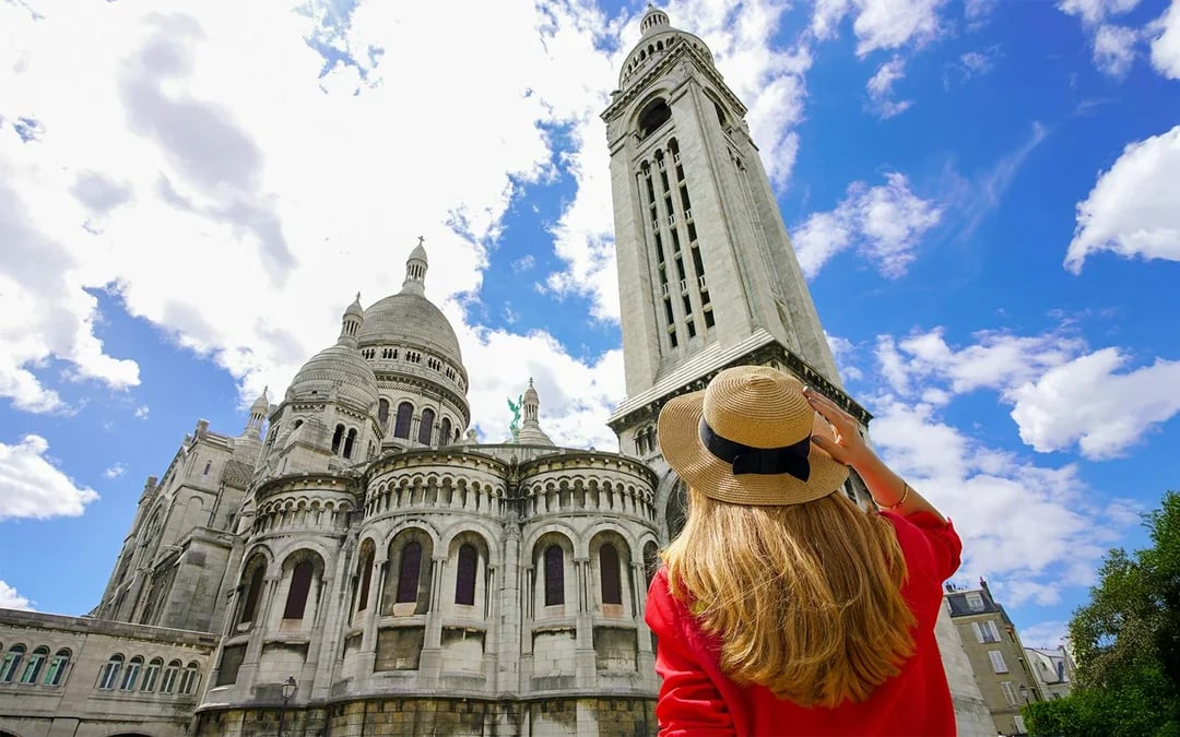 Montmartre & Sacré-Cœur Guided Walking Tour Image 1