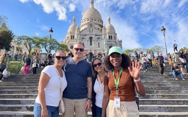 Montmartre Guided Walking Tour with Parisian Craft Beer Tasting Image 2
