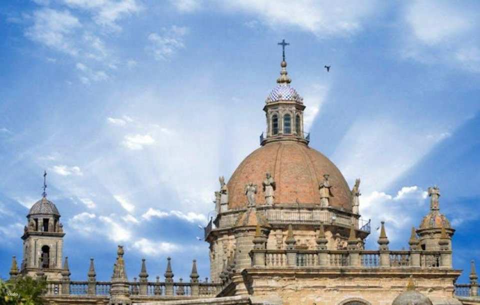 Monumental Jerez walking tour with Mudejar Alcazar and Cathedral tickets
