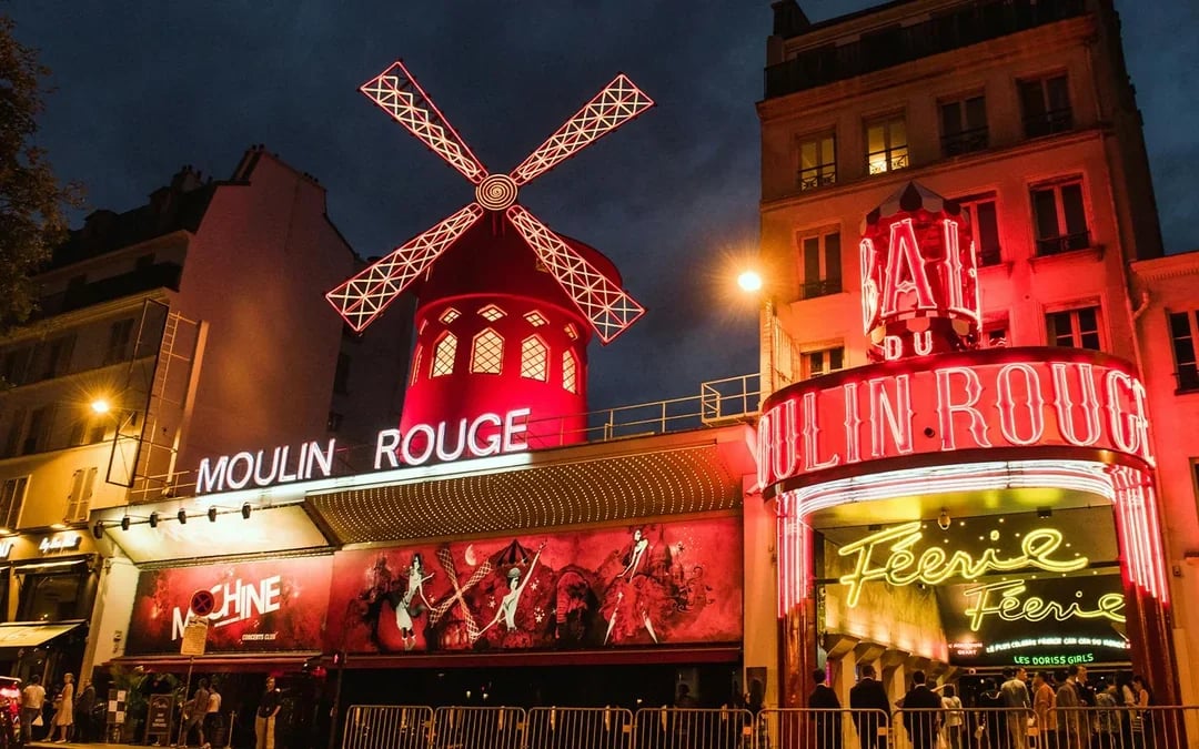Moulin Rouge Show & Paris City Tour Image 1