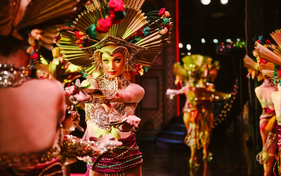 Moulin Rouge Show with Champagne Image 3