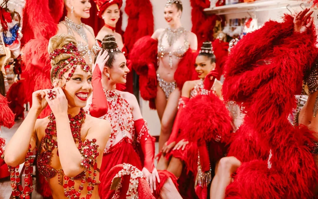 Moulin Rouge Show with Dinner Image 7
