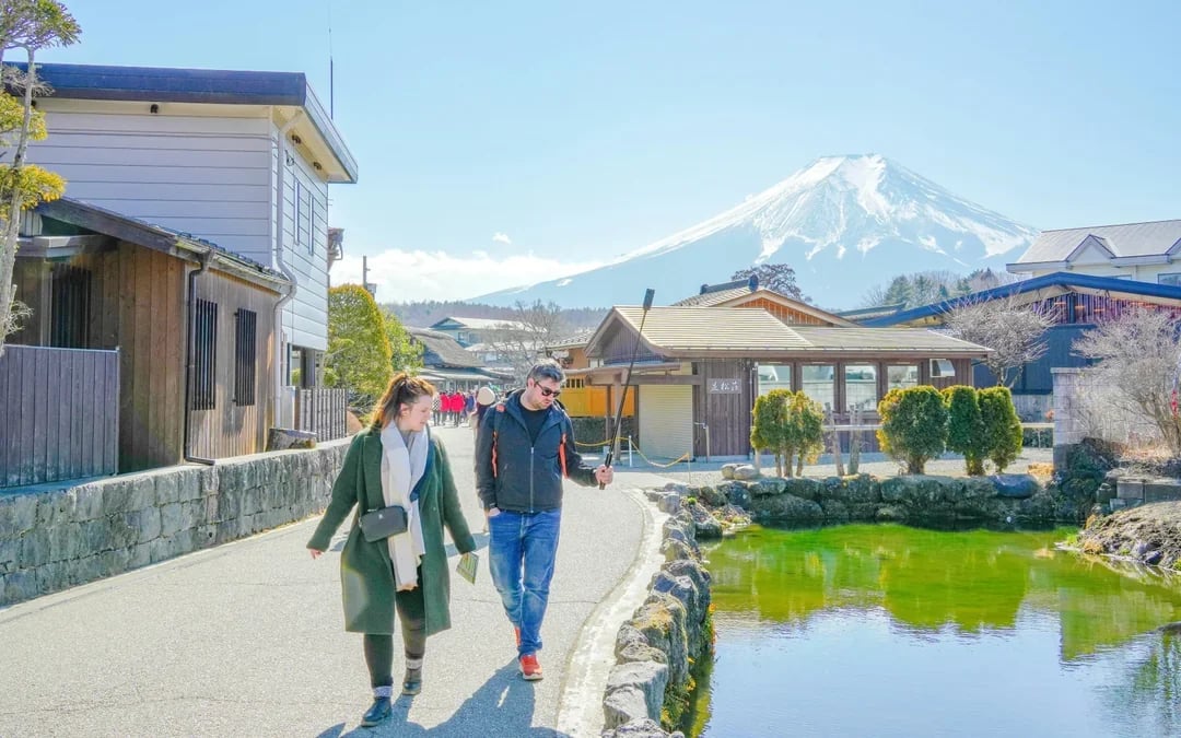 Mount Fuji, Lake Ashi & Big Buddha Day Tour with Native English/Spanish Guide Image 8