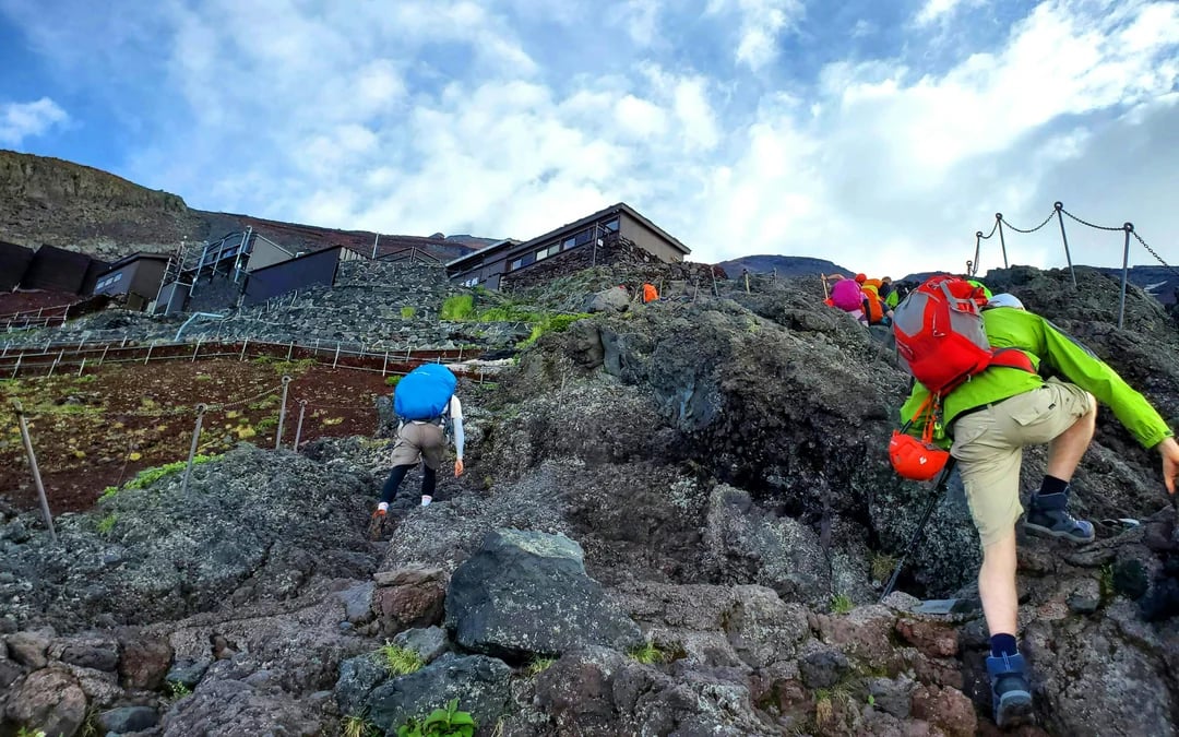 Mt. Fuji Climbing Tour 2026 2-Day Bus Tour from Tokyo (Shinjuku Round-trip Plan) Image 9