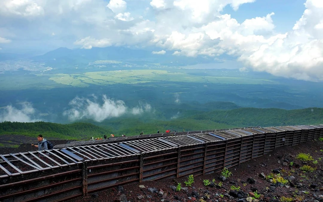 Mt. Fuji Climbing Tour 2026 2-Day Bus Tour from Tokyo (Shinjuku Round-trip Plan) Image 10