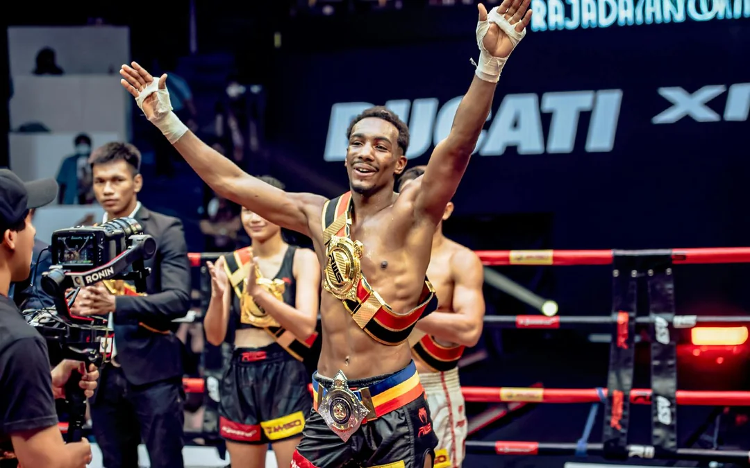 Muay Thai Match at Rajadamnern Boxing Stadium Tickets Image 7