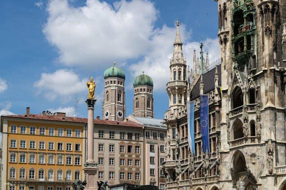 Munich 48-hour grand hop-on hop-off sightseeing tour