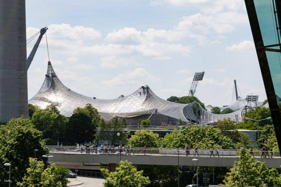 Munich 48-hour grand hop-on hop-off sightseeing tour