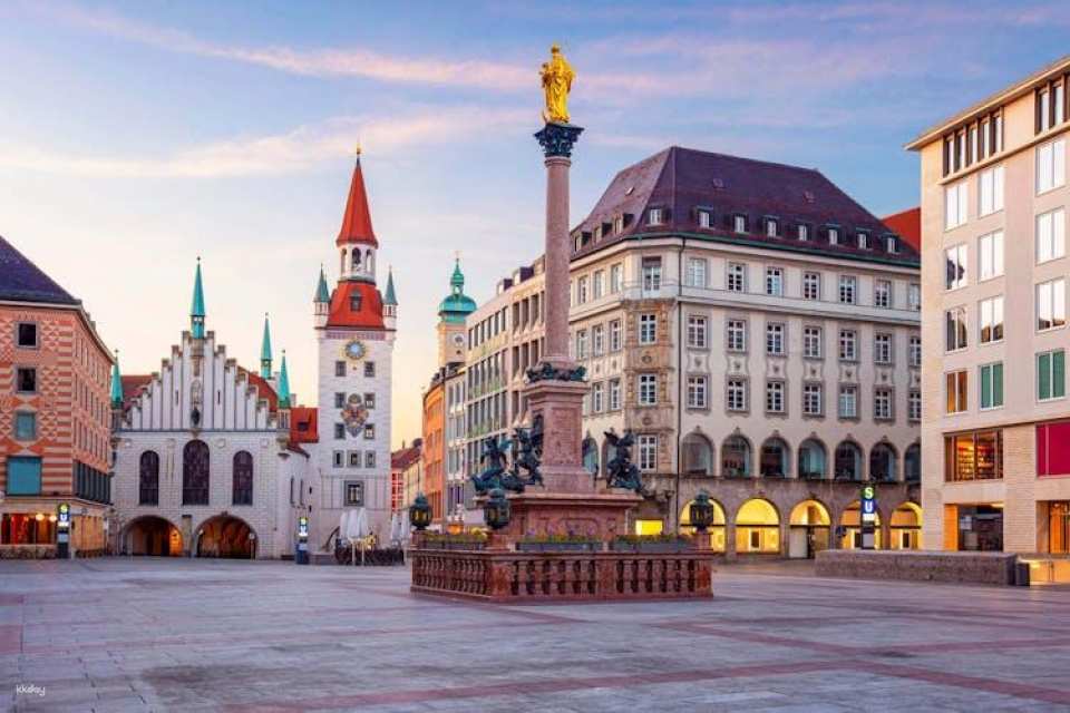 Munich Old Town Tour with Audio Guide App