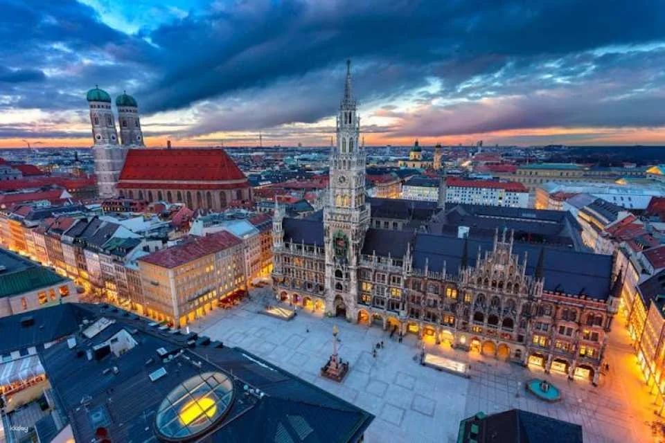 Munich Old Town Tour with Audio Guide App