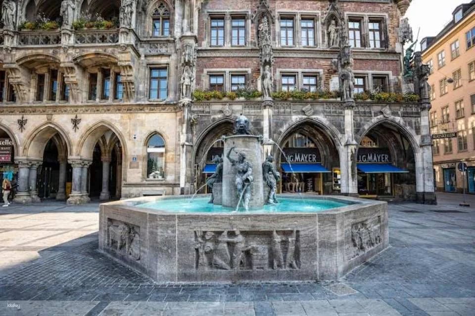 Munich Old Town Tour with Audio Guide App