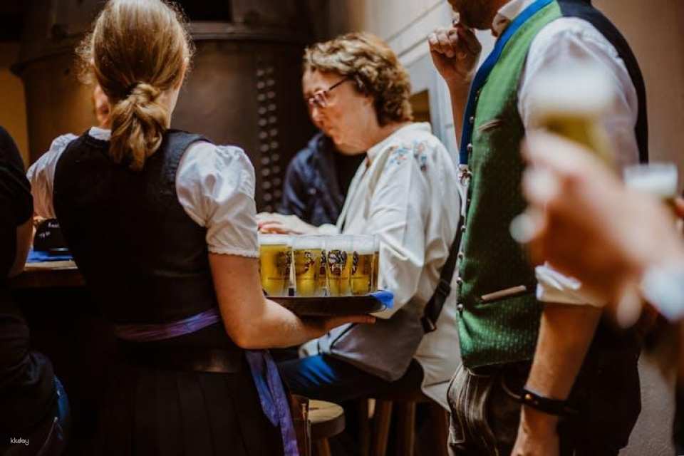 Munich tour with Bavarian beer, food and Oktoberfest Museum