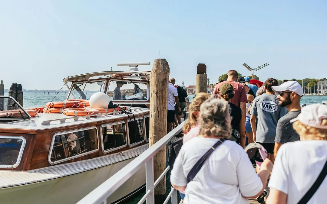 Murano & Burano Islands Private Boat Tour with Glass Blowing Image 12