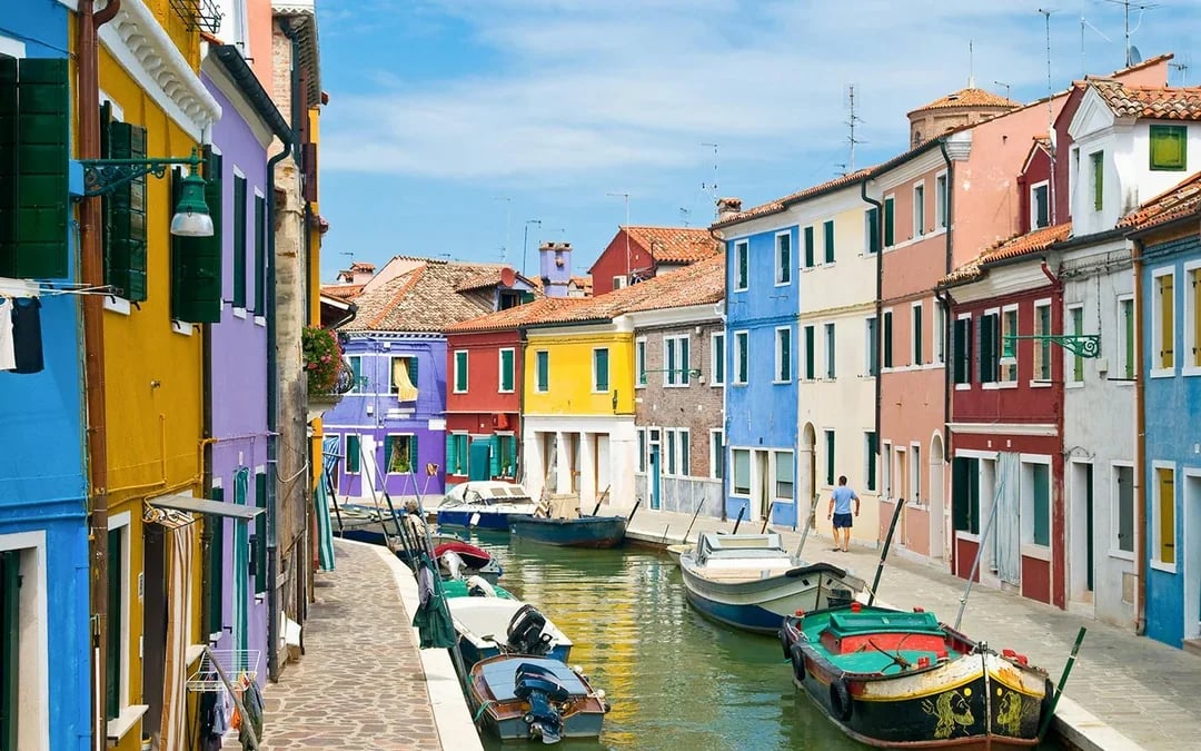 Murano & Burano Islands Private Boat Tour with Glass Blowing Image 9