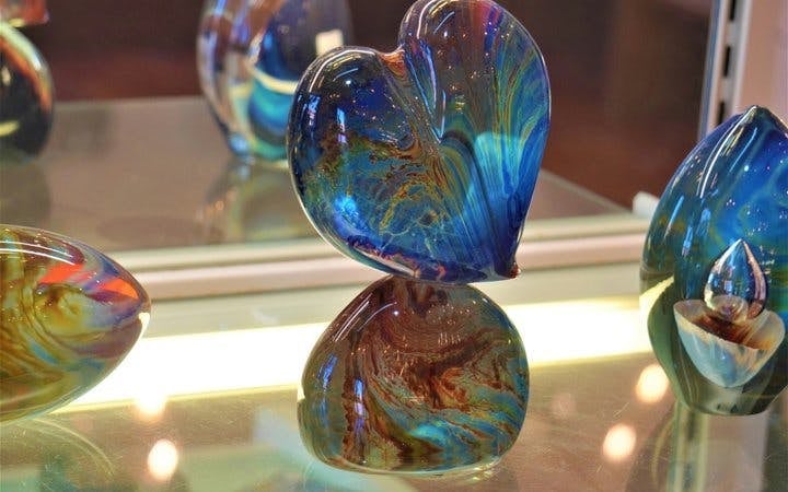 Murano Glass Factory Tour with Round-Trip Water Taxi and Live Glassblowing Demonstration Image 4