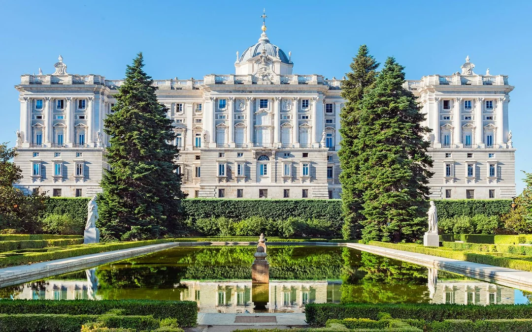 Museo del Prado & Royal Palace of Madrid Skip-the-Line Guided Tour  Image 4