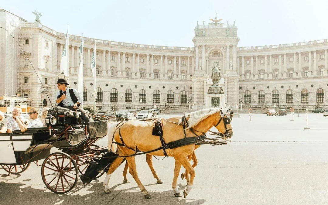 Music Society Vienna: Mozart Concert, Dinner & Carriage Ride at Golden Hall Image 7