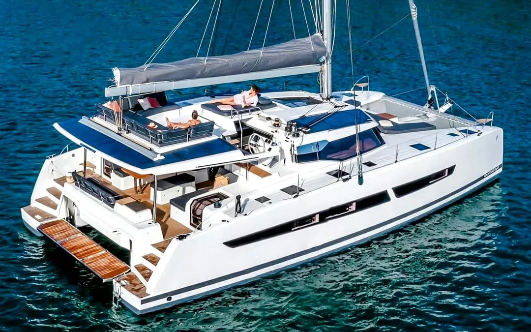 Mykonos: Catamaran Cruise to Rhenia with Meal, Drinks and Hotel Transfers Image 3