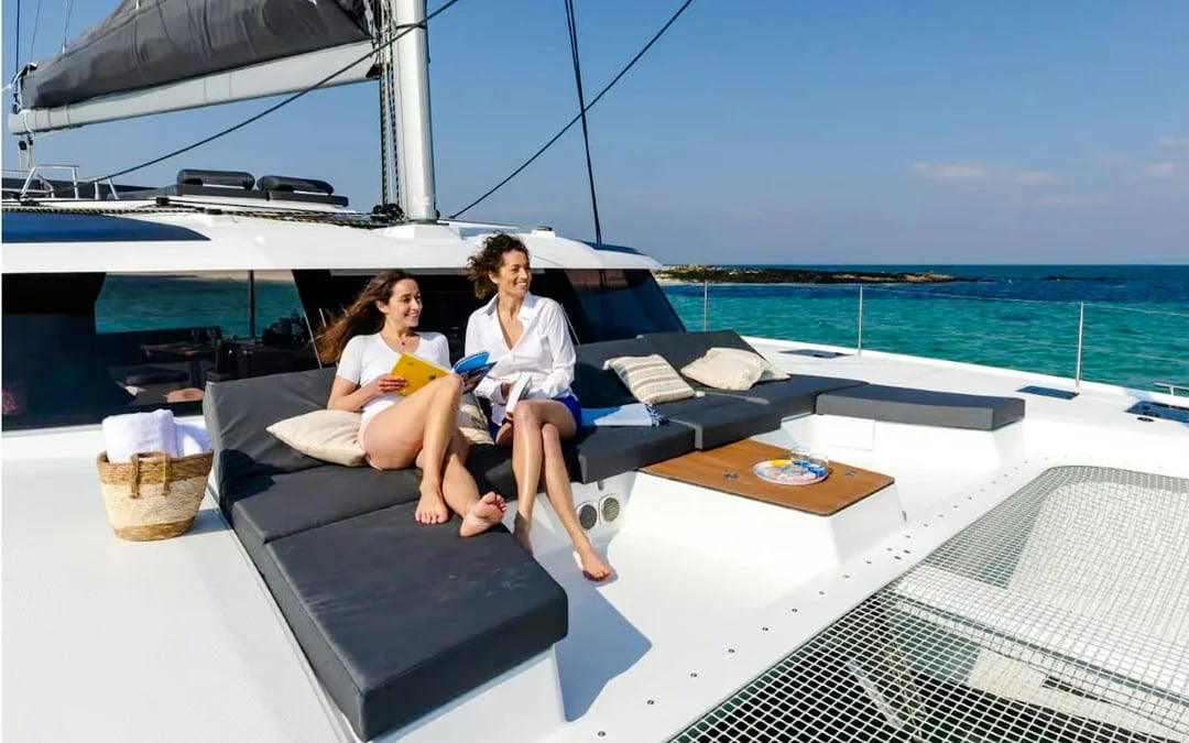 Mykonos: Catamaran Cruise to Rhenia with Meal, Drinks and Hotel Transfers Image 5