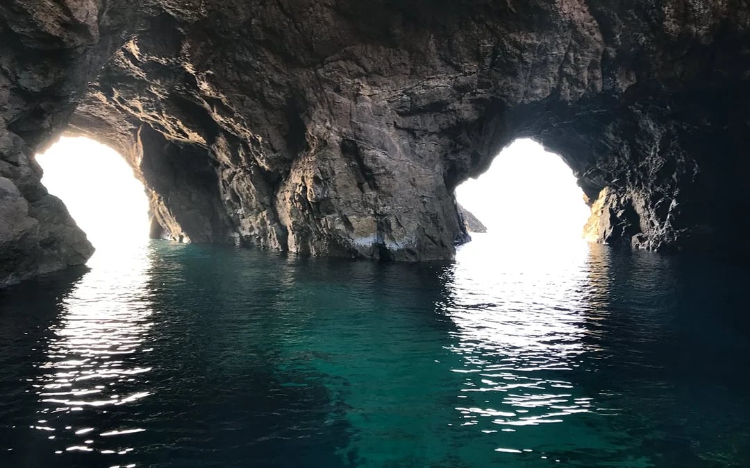 Mykonos: Delos & Rhenia Islands Boat Cruise with BBQ Meal Image 3