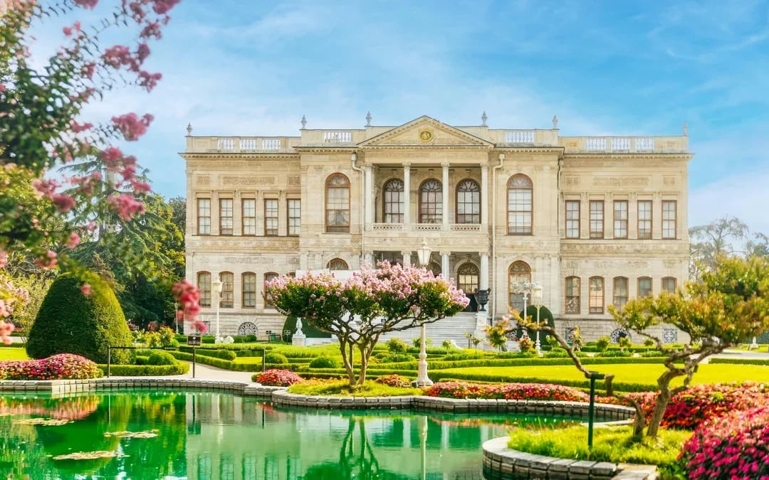 National Palaces Combo: Dolmabahçe + Yıldız Palace Skip-the-Line Ticket Image 1