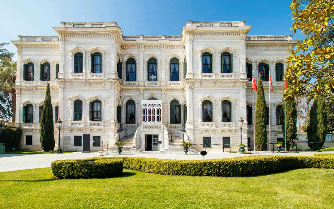 National Palaces Combo: Dolmabahçe + Yıldız Palace Skip-the-Line Ticket Image 2