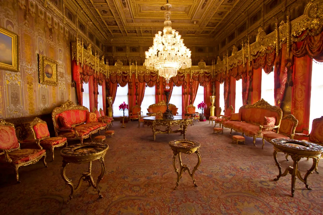 National Palaces Combo: Dolmabahçe + Yıldız Palace Skip-the-Line Ticket Image 4