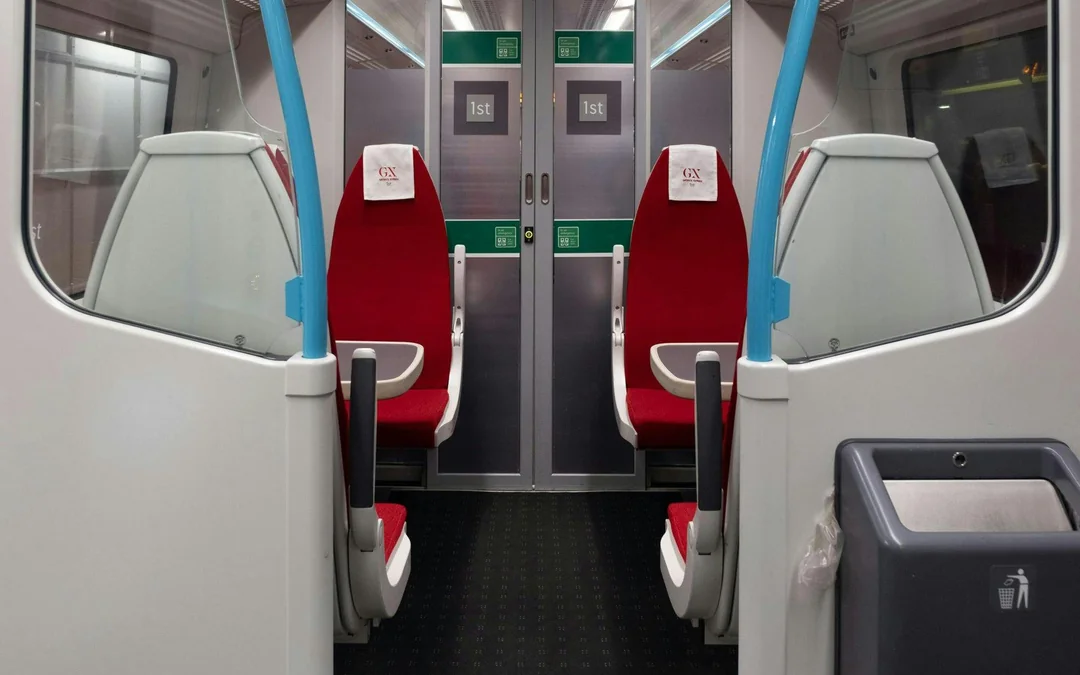 National Rail: One-way/Anytime Round-trip TrainTransfers Between Gatwick Airport & London Victoria Station Image 3
