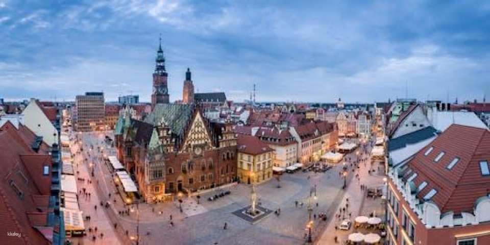 Navigate Wrocław's Insta-perfect spots with a local