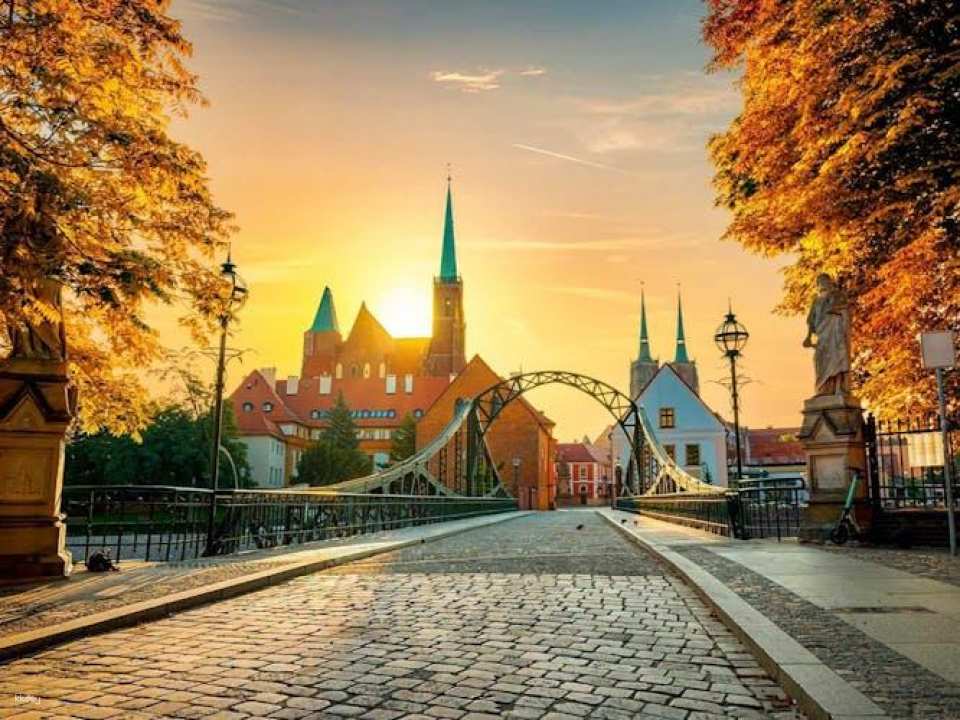 Navigate Wrocław's Insta-perfect spots with a local