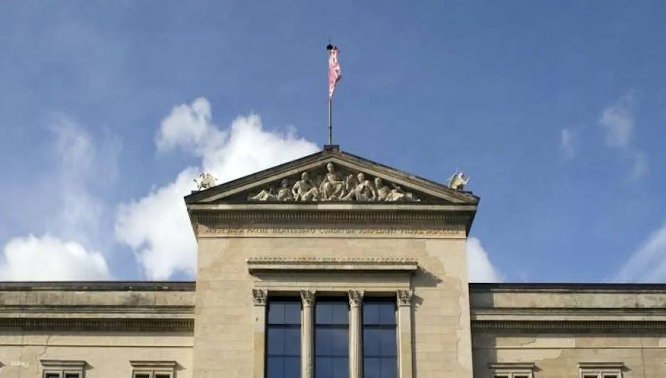 Neues Museum entrance ticket with self-guided audio tour