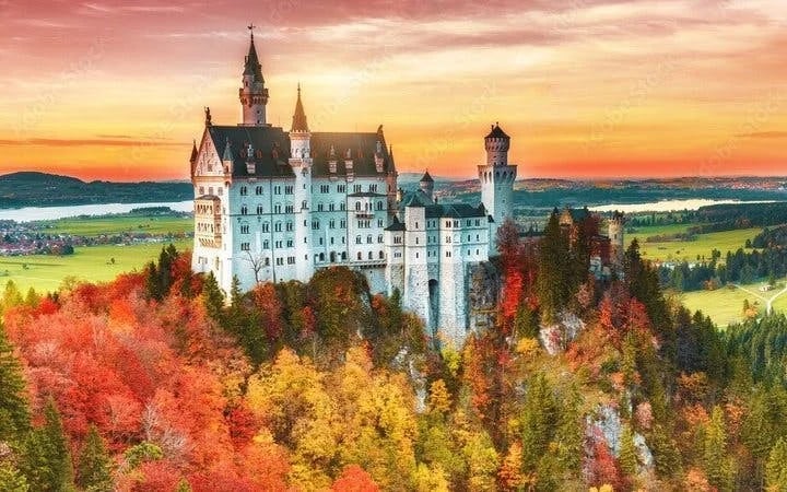 Neuschwanstein castle guided tour with Skip-the-Line Tickets & Bus-Shuttle Image 7