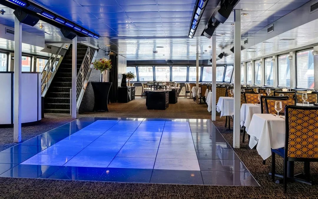 New Jersey Dining Cruise Image 6